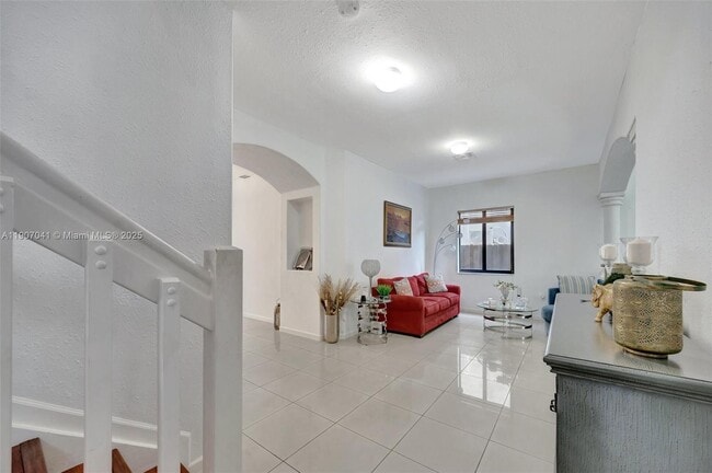 Building Photo - 10420 SW 229th Ln