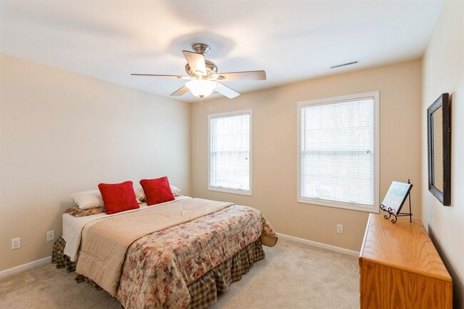 Building Photo - 2620 Camden Dr