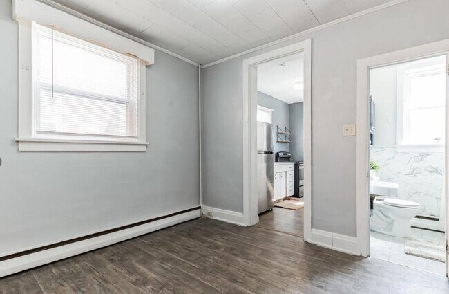 Building Photo - 3443 Derry St