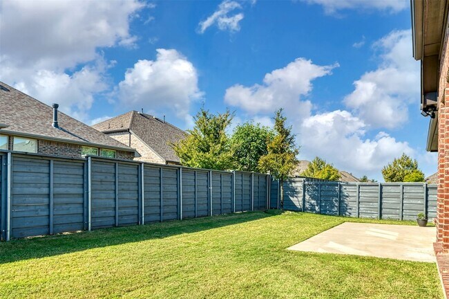 Building Photo - 1104 Knoll St