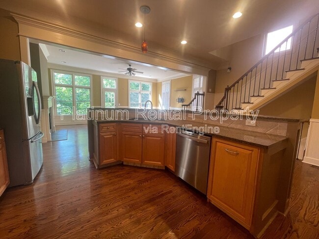 Building Photo - 1460 Wembley Ct NE