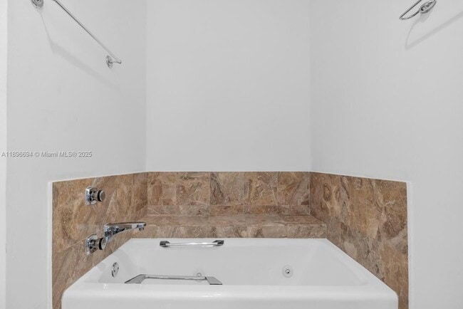 Building Photo - 888 Brickell Key Dr