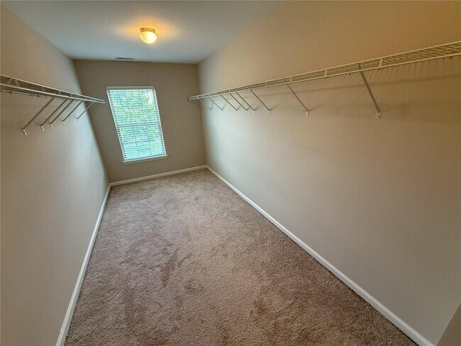 Building Photo - 5715 Bucknell Trace