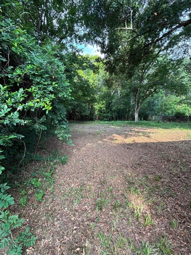Building Photo - 2426 Peach Orchard Rd