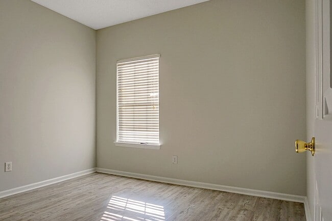 Building Photo - Beautiful Home in Goose Creek 3 Bedroom/2 ...