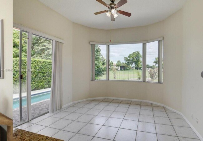 Building Photo - 8291 Hampton Wood Dr