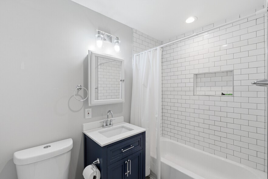 Building Photo - 9008 Autoville Dr