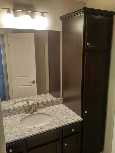 Building Photo - 2737 W Kilimanjaro Way