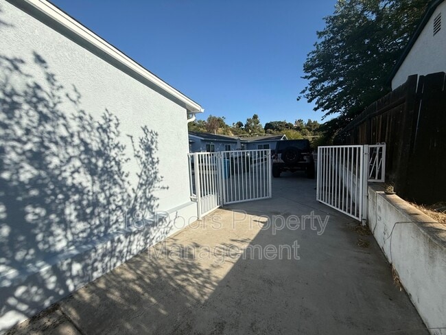 Building Photo - 5763 Baja Dr