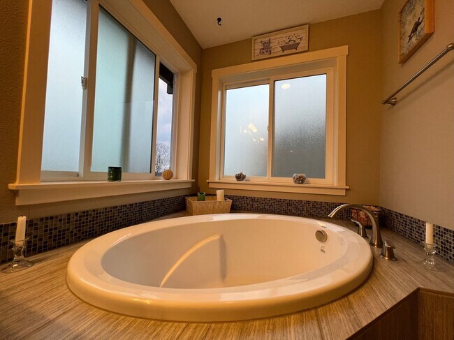 Building Photo - Beautiful Gresham 4 Bed, 2.5 Bath Home!