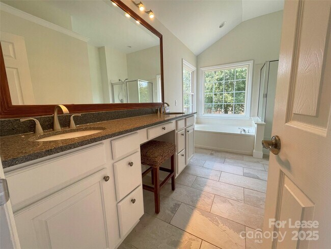 Building Photo - 8509 Netherfield Ct