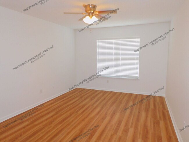 Building Photo - 7 Meadowood Glen Way