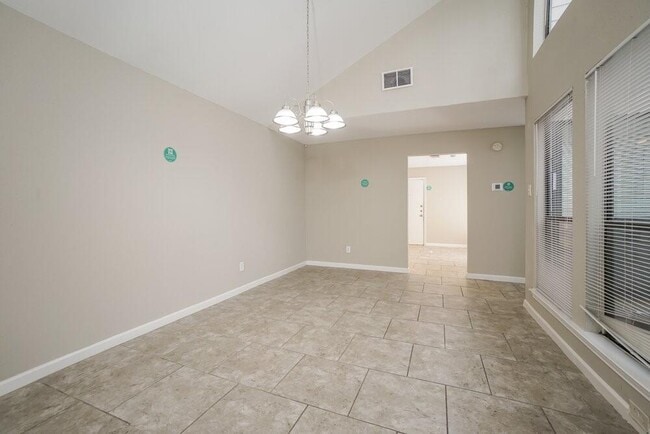 Building Photo - 7659 Athlone Dr