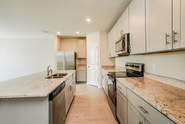 Building Photo - 1102 Oak Vly Dr