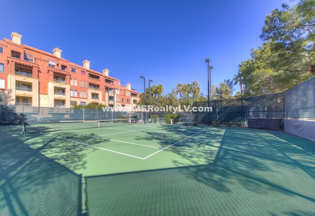 Building Photo - 260 E Flamingo Rd