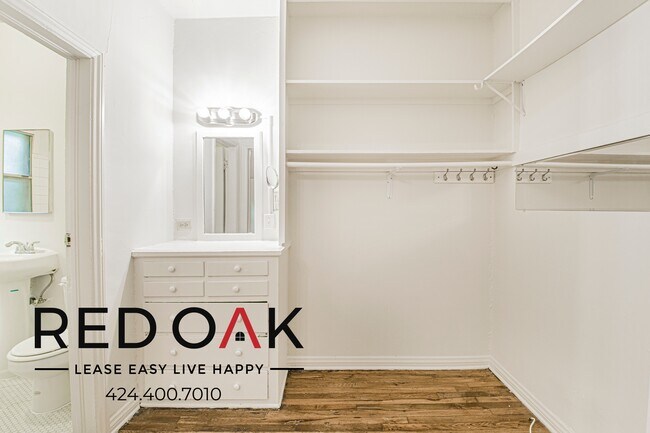 Building Photo - 836 Sanborn Ave