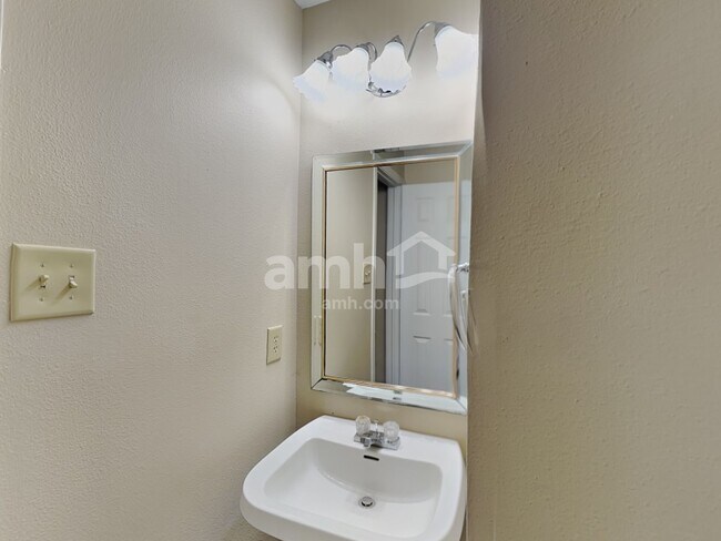 Building Photo - 5537 Floating Leaf Dr