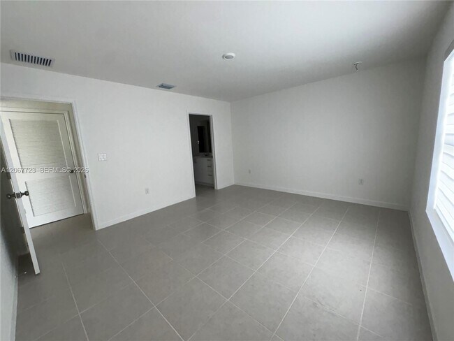 Building Photo - 17376 SW 285th St