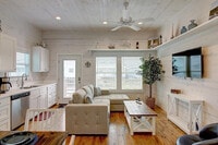 Building Photo - 1924 Eleventh Street-SI ID1023237P