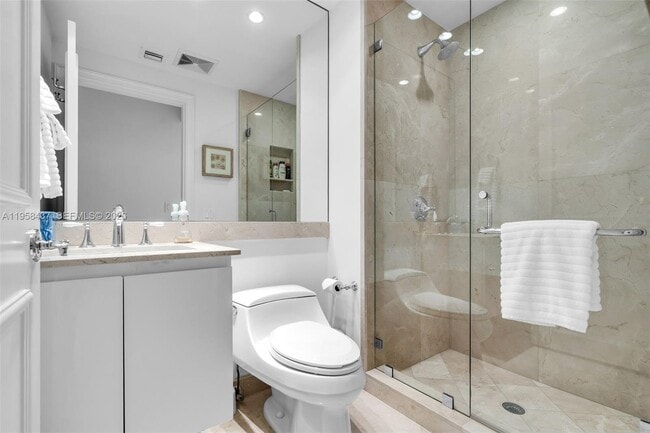 Building Photo - 785 Crandon Blvd