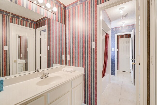 Building Photo - 17323 Jackson Pines Dr
