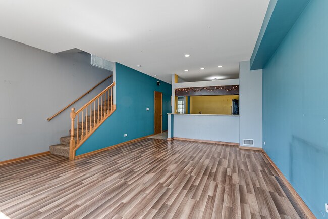 Building Photo - 2626 Carrolwood Rd