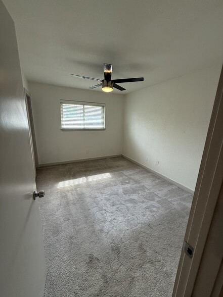 Building Photo - 3826 Lisa Dr