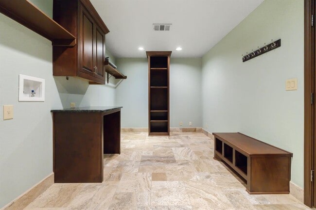 Building Photo - 10810 River Terrace Cir