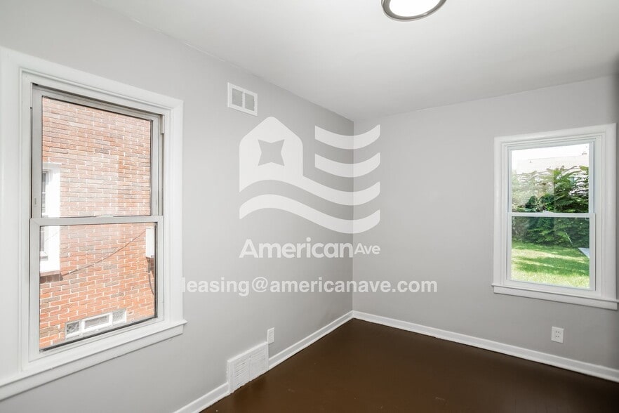 Building Photo - 16246 Fairfield St