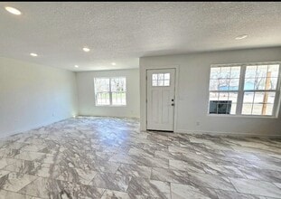 Building Photo - 1109 Euclid St