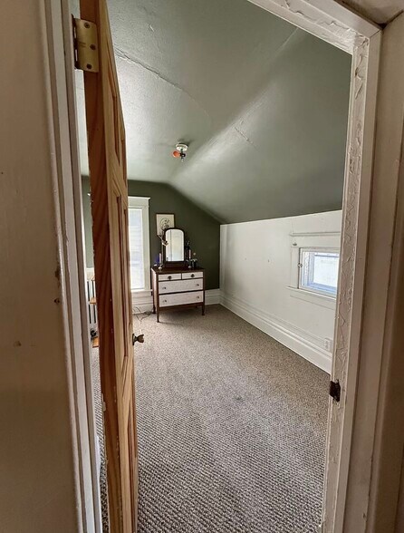 Building Photo - 308 7th St S