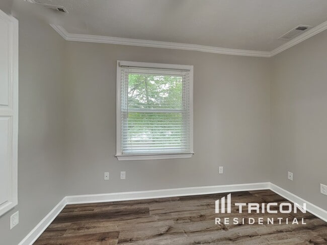 Building Photo - 3616 Zoar Rd