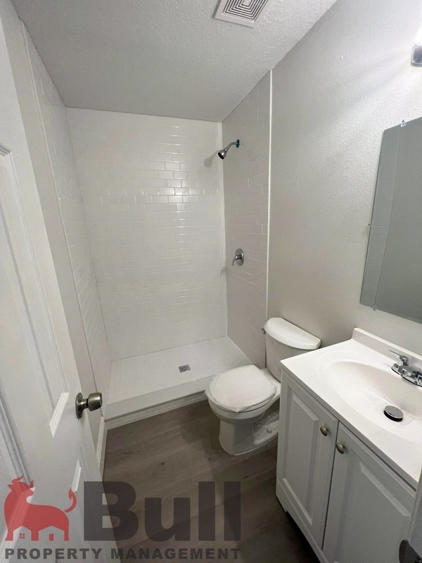 Building Photo - 34 Sandalwood Ct