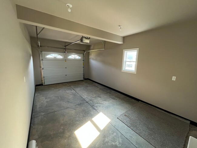 Building Photo - New Construction House, 4 Bedrooms, 2.5 Bath