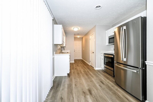 Building Photo - 2014 Penmar Dr