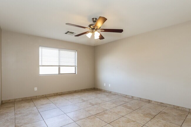 Building Photo - 13926 N 150th Ln