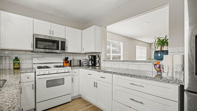 Building Photo - 9039 Serena Ln