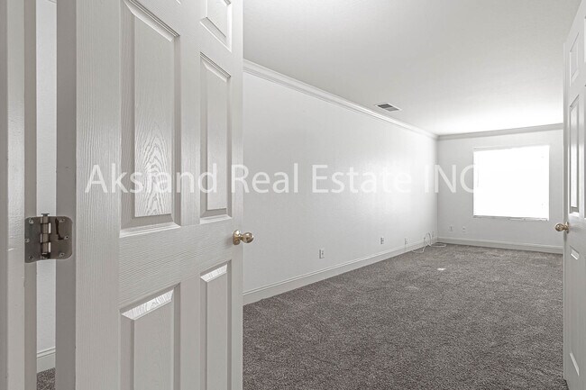 Building Photo - 813 Boulder Ave