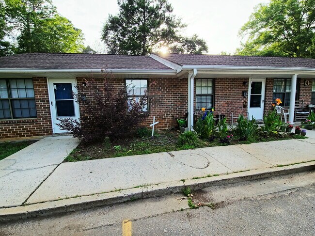Building Photo - 1814 Morningside Dr