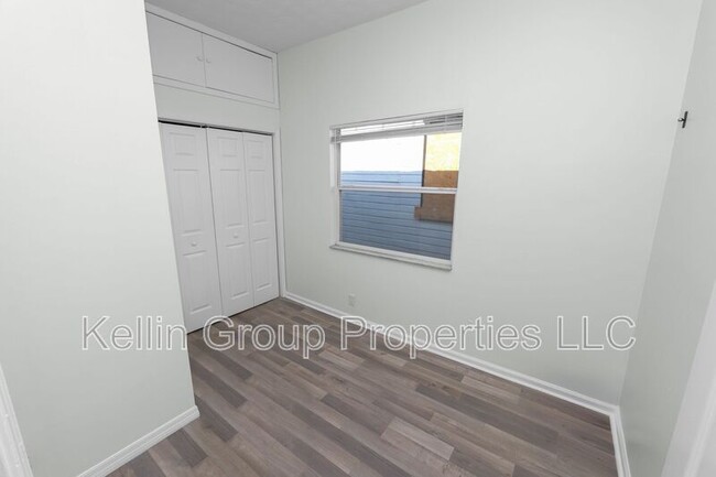 Building Photo - 2524 W Cherry St