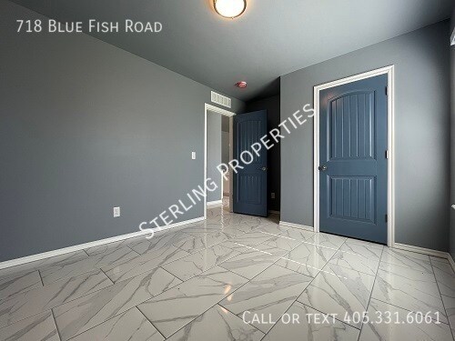 Building Photo - 718 Blue Fish Rd