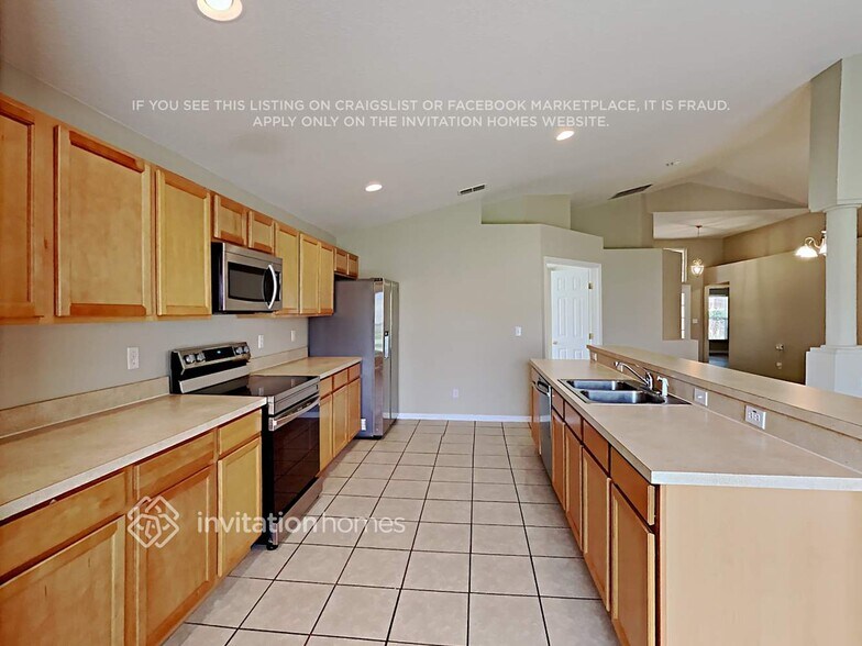 Building Photo - 4622 Sandhurst St