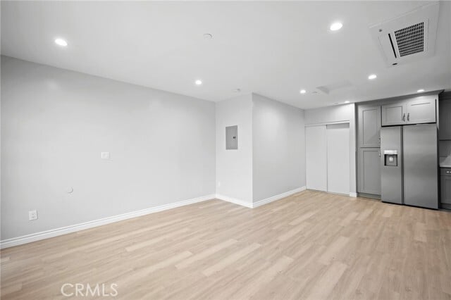 Building Photo - 8027 Bellingham Ave