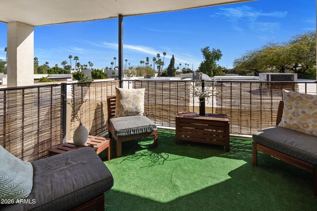 Building Photo - 8633 E Monterosa Ave