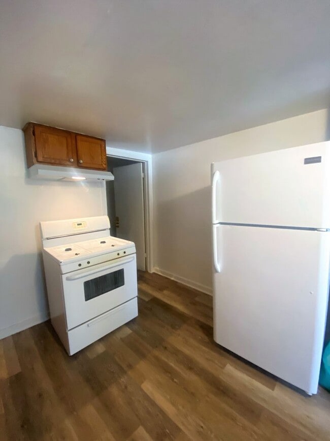 Building Photo - Chatham