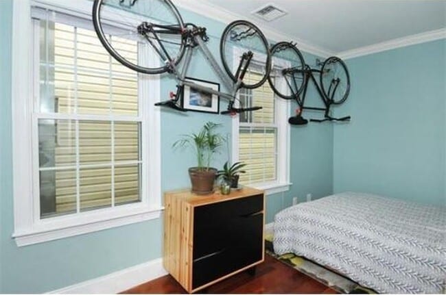 Building Photo - 613-615-615 Dorchester Ave