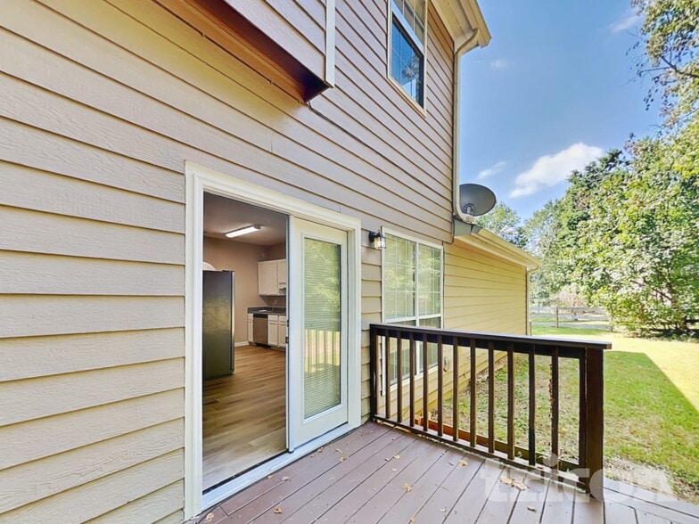 Building Photo - 313 Westchester Way