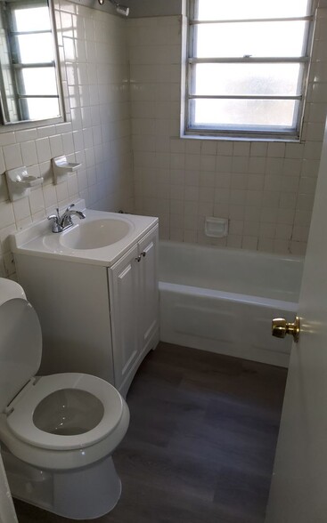 Building Photo - 5061 Belfast Dr