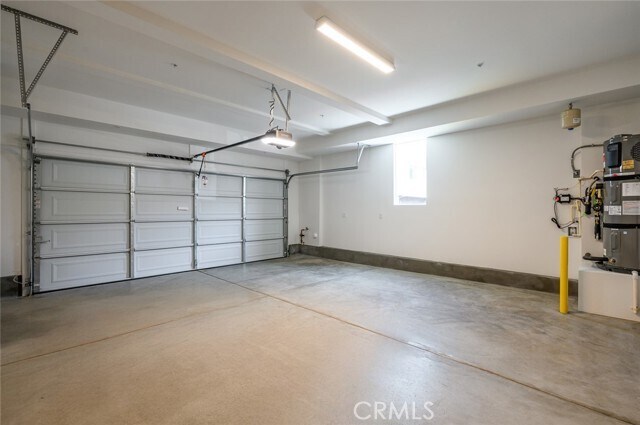 Building Photo - 609 S Lyon St