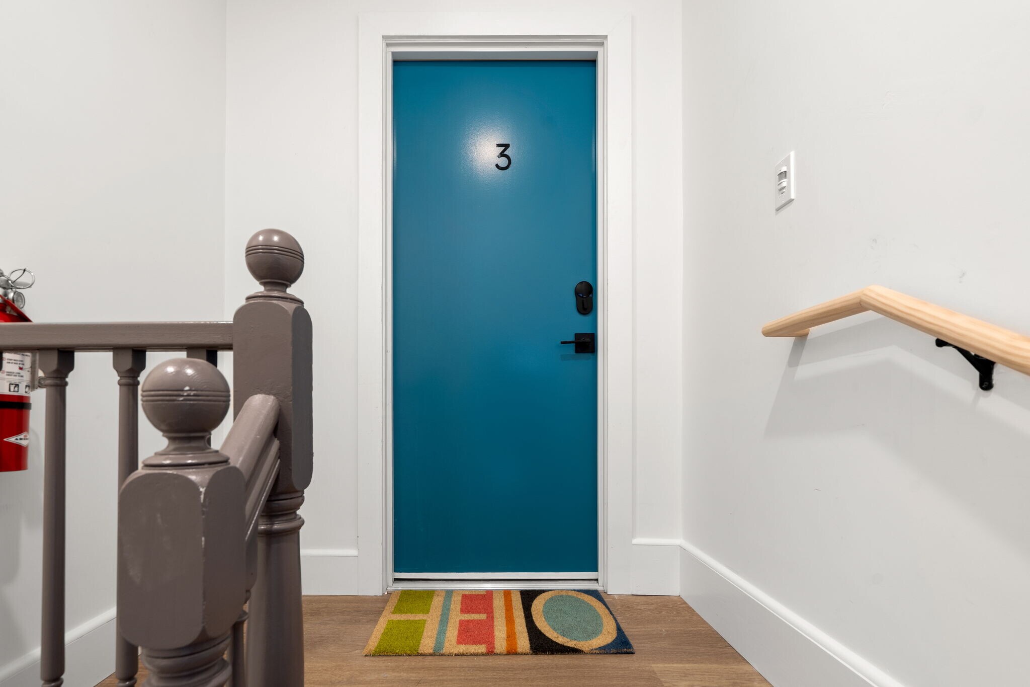 Building Photo - 621 E 8th St